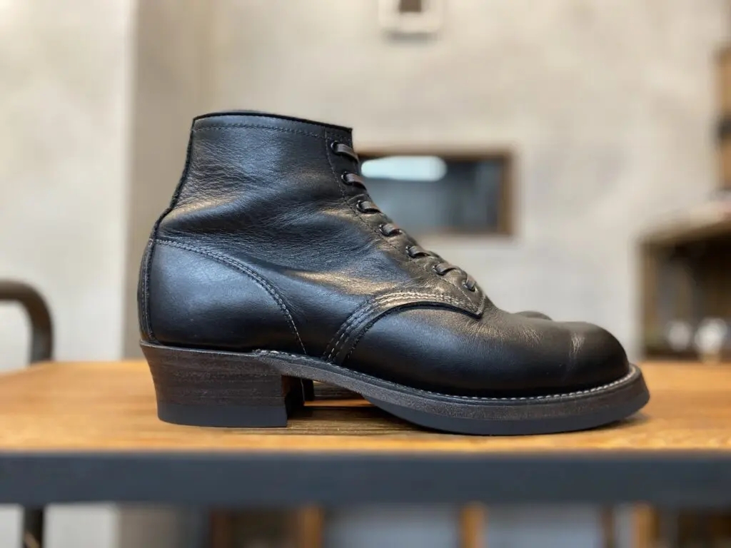Red Wing　　オリジナルカスタム 　ソール新品　ベックマン風　スウェード レッドウイングのベックマンをカスタムさせて頂きました！ 人気