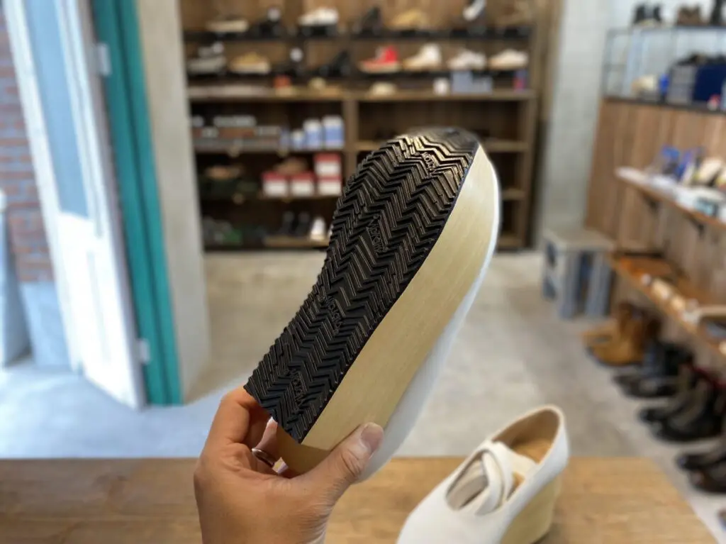 Vivienne Westwoodヴィヴィアン・ロッキンホースのソール補強を兼ねて