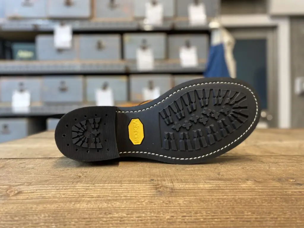 RED WING9013ベックマン ・ソール交換修理とフラットボックス