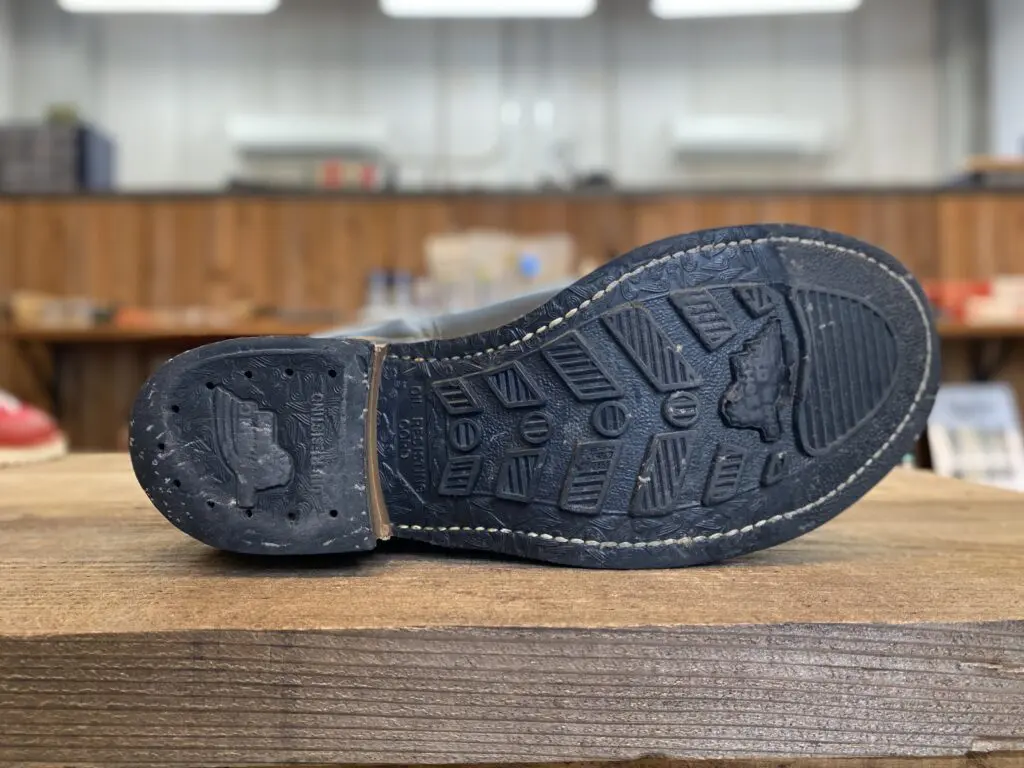レッドウィング修理】REDWING 2268 エンジニアブーツを鉄芯抜いて