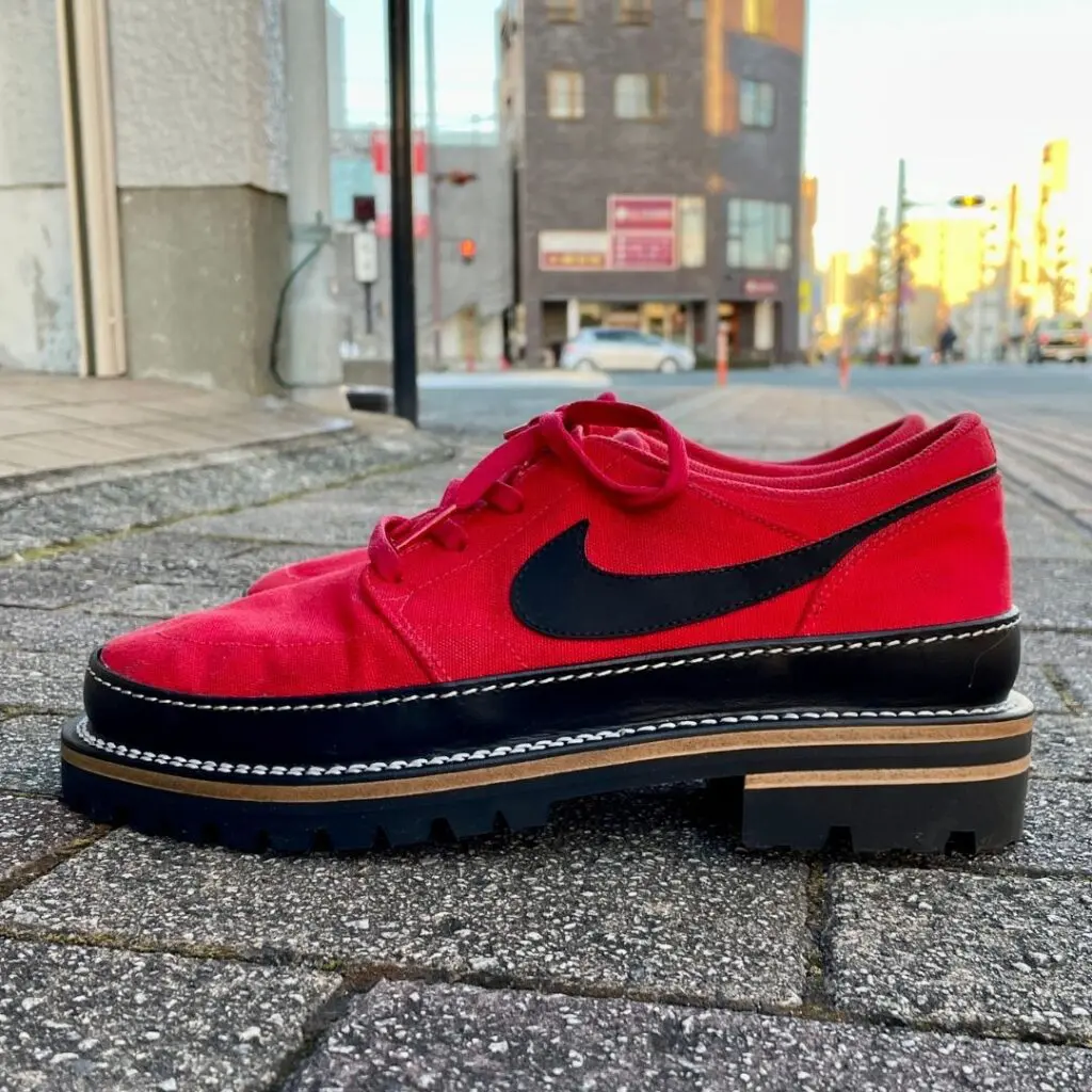 【美品】【未使用】HUGO ビブラムソール ハイブリッドスニーカー 赤 42 NIKE SB スニーカーのビブラム100カスタム - 靴修理RADIAN名古屋