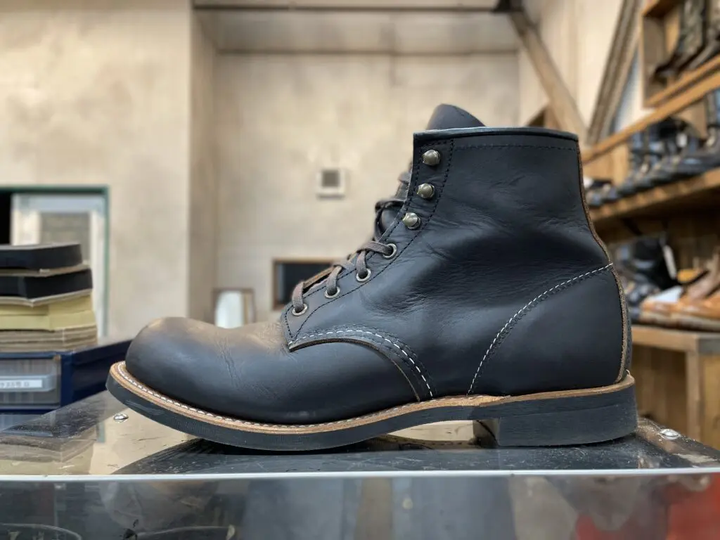 愛用 RED WING・BLACKSMITHをホワイツセミドレス仕様へカスタム - 靴 靴