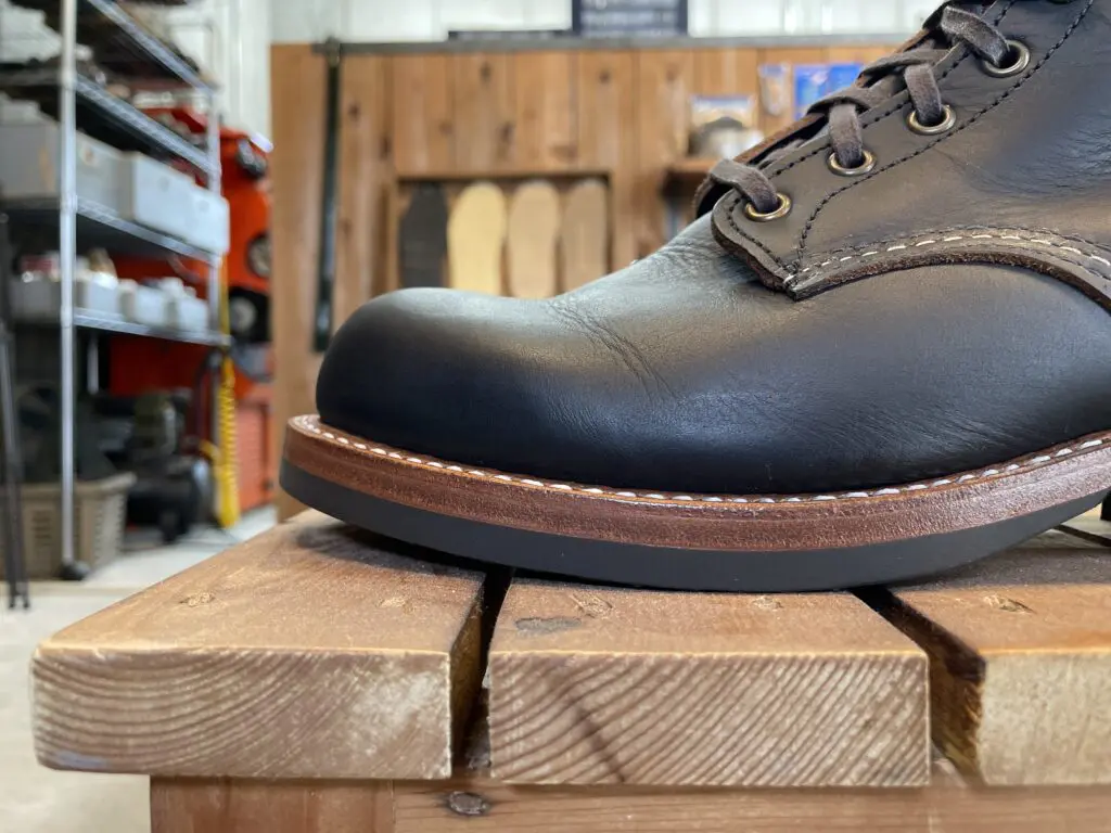 RED WING・BLACKSMITHをホワイツセミドレス仕様へカスタム - 靴修理RADIAN名古屋