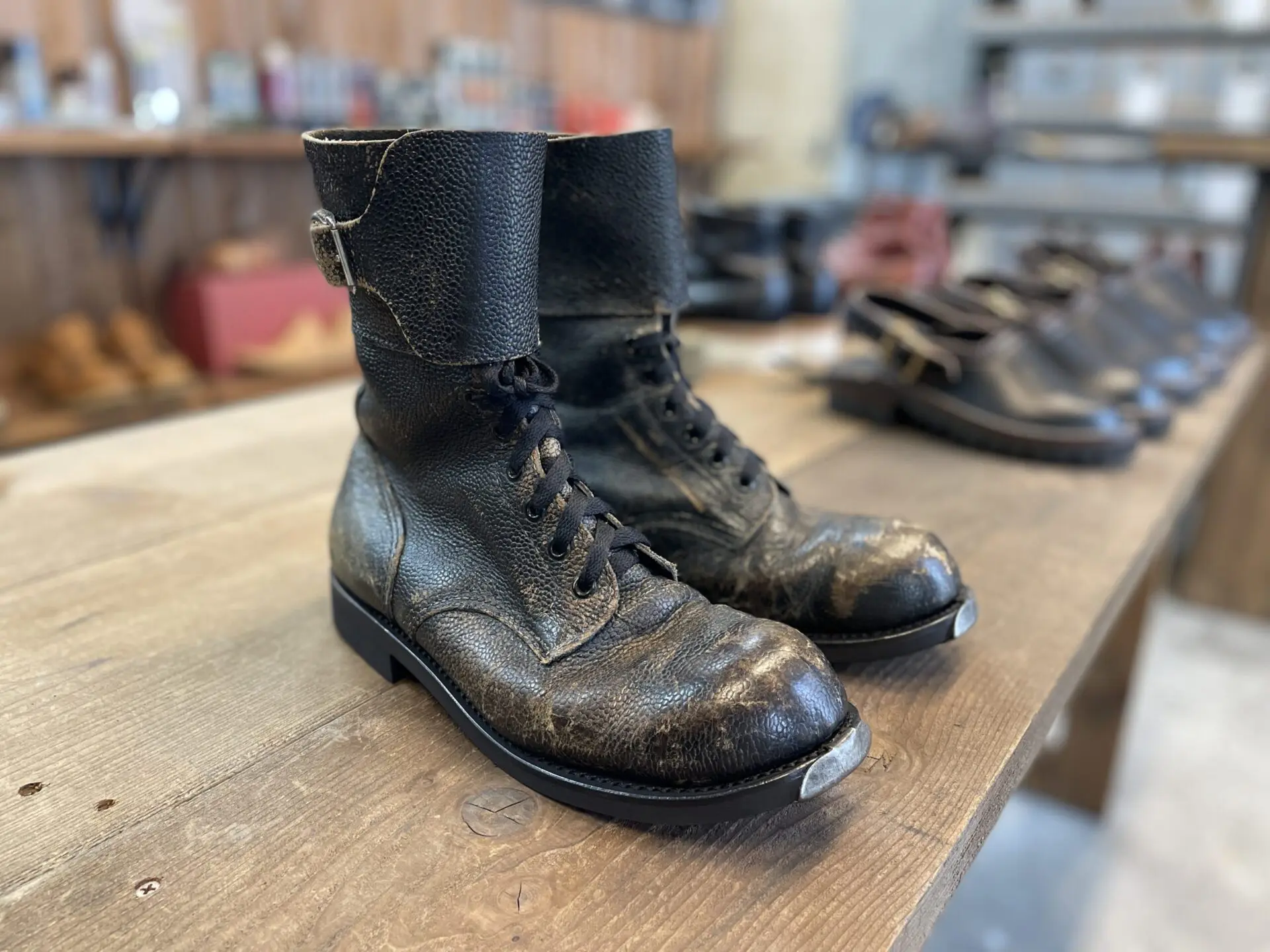 ビンテージブーツをビブラム700で再生！ - 靴修理RADIAN名古屋