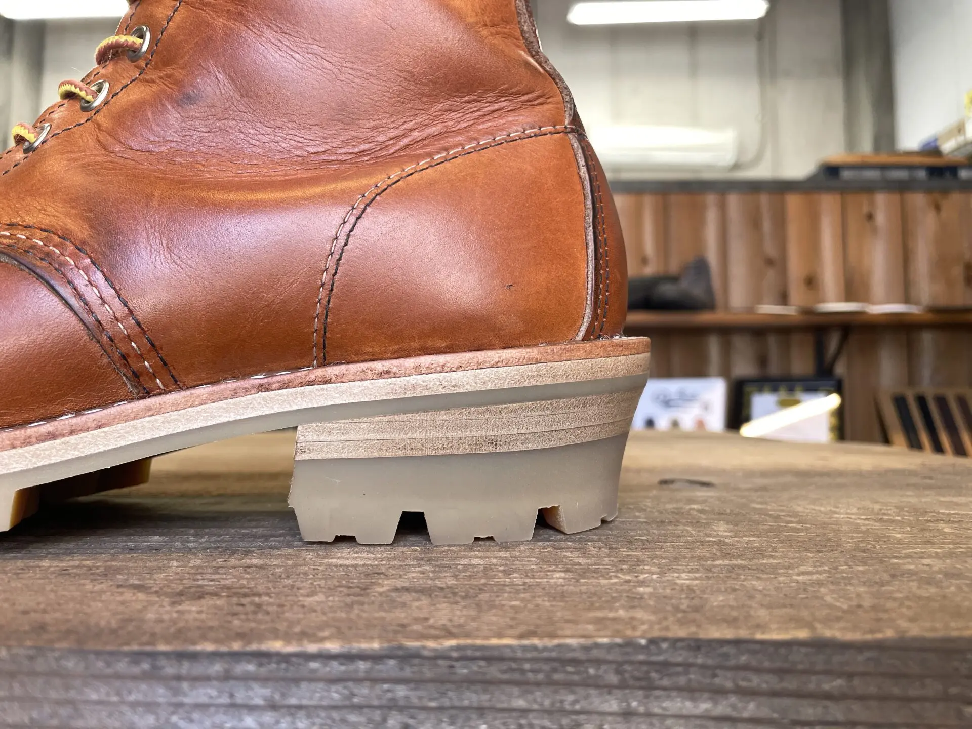 REDWING 875 ✖️ VIBRAM 100 HONEY - 靴修理RADIAN名古屋